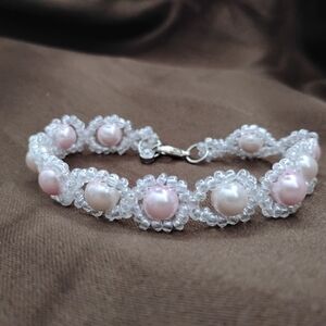 Lustrous Pearl and Crystal Bracelet